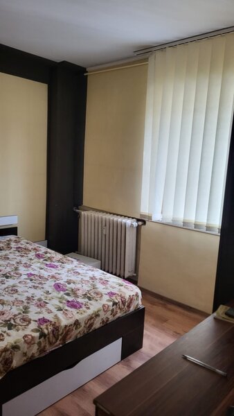 Drumul Taberei- Frigocom Vanzare 3 camere - decomandat - bl 1978, liber