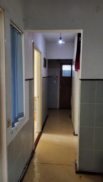 Drumul Taberei- Frigocom Vanzare 3 camere - decomandat - bl 1978, liber